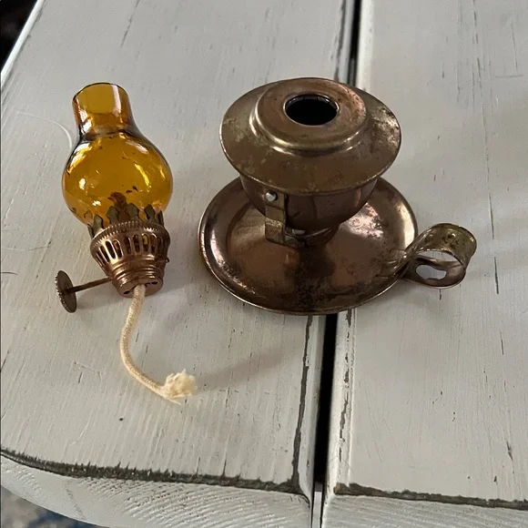 Amber Glass Mini Oil Lamp - Decorative Home Accent - Picture 6 of 6